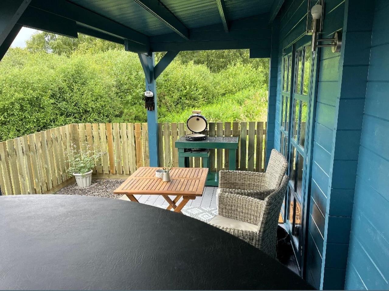 Retreat Hot Tub Highland Cabin Inverness Exterior photo