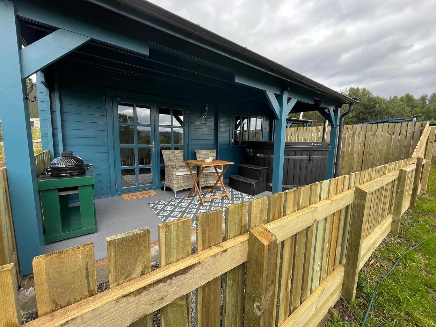 Retreat Hot Tub Highland Cabin Inverness Exterior photo